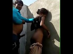 1 Desi Aunty open pee capture